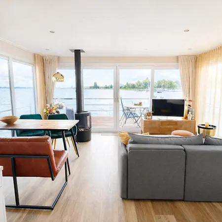 Vakantiehuis Floatinghouse Sunday *